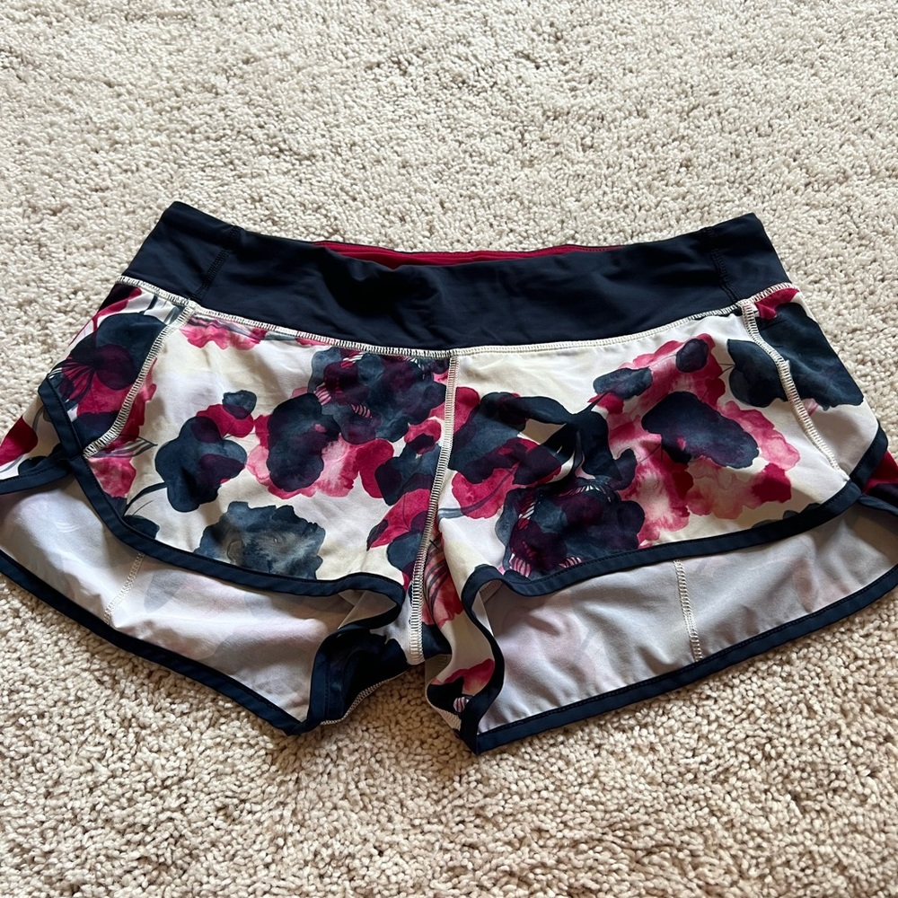 Floral Lululemon Speed Up low rise shorts. 2.5 inseam